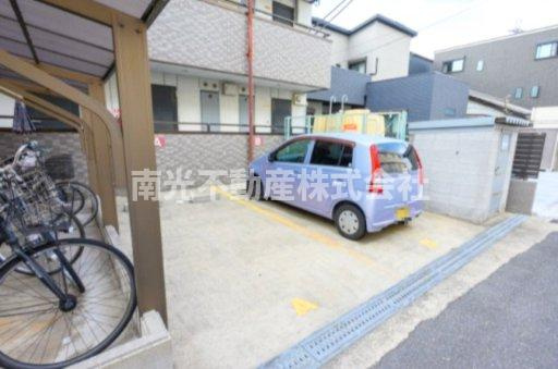 カサデグロリアの駐車場