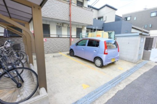 カサデグロリアの駐車場