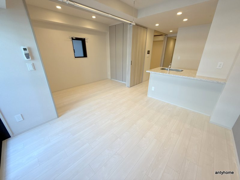 K-COURT谷町四丁目　仲介手数料無料の居間・リビング