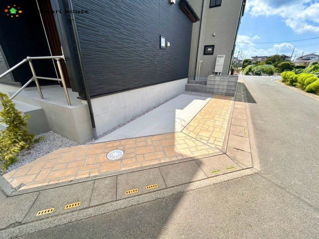 上尾市今泉2丁目　新築戸建　ブルーミング03の駐車場
