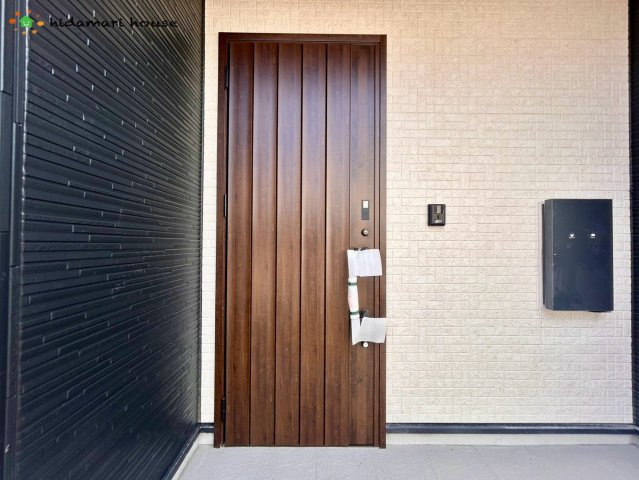 上尾市今泉2丁目　新築戸建　ブルーミング03の玄関