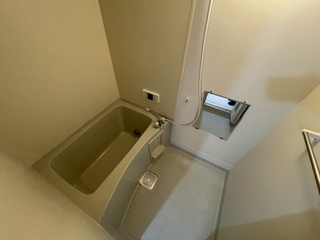 【浴室】 | イーストハイムⅡ | ゆったり過ごせるお風呂です