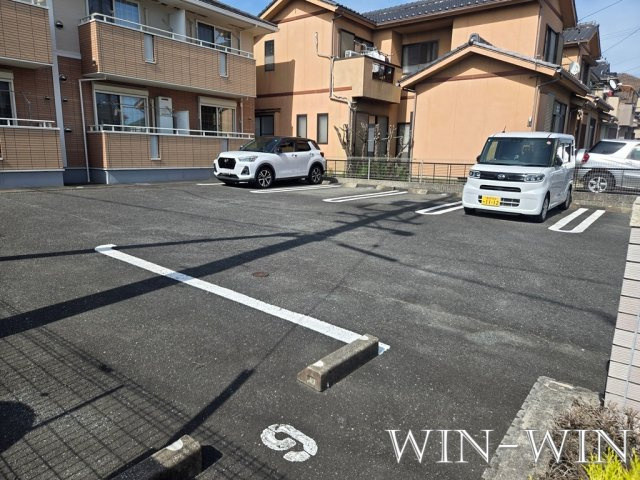 カーサ グラシア ソラードの駐車場