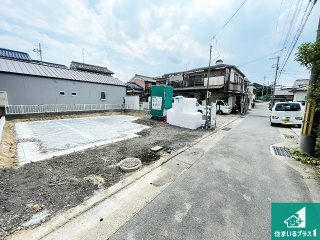 ★八幡市八幡長田　第1期　新築一戸建ての前面道路含む現地写真|周辺は落ち着いた街並みの住宅地！子育てがしやすい住環境です！まだ未完成ですが、現地でしかわからない事もございます。是非一度ご覧ください。