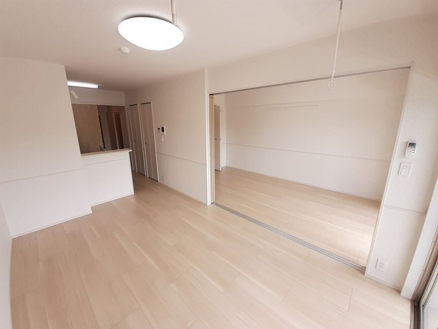 現在建設中の為、同じ施工会社の内装写真を添付しております（イメージ写真・現状を優先）