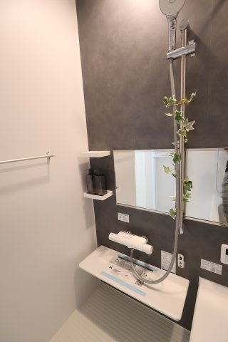 《仲介手数料無料》練馬区関町南１丁目7-33新築一戸建てリガーレの浴室