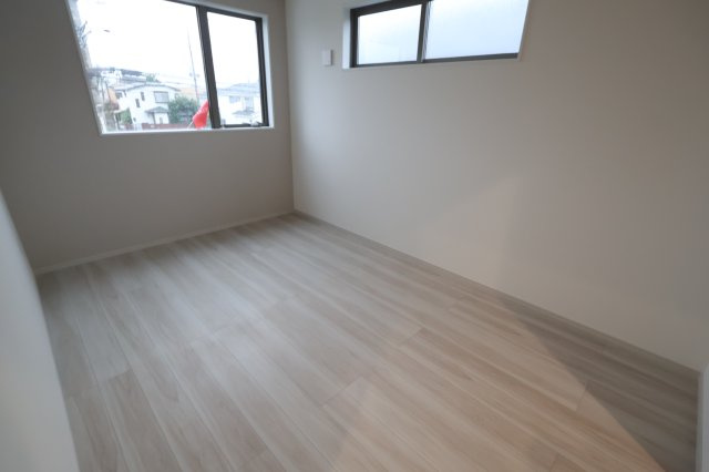 《仲介手数料無料》練馬区関町南１丁目7-33新築一戸建てリガーレの洋室