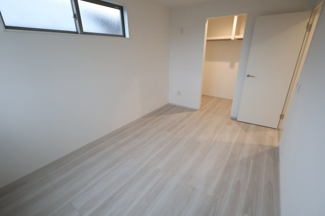 《仲介手数料無料》練馬区関町南１丁目7-33新築一戸建てリガーレの洋室
