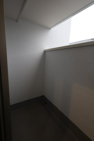 《仲介手数料無料》練馬区関町南１丁目7-33新築一戸建てリガーレのバルコニー