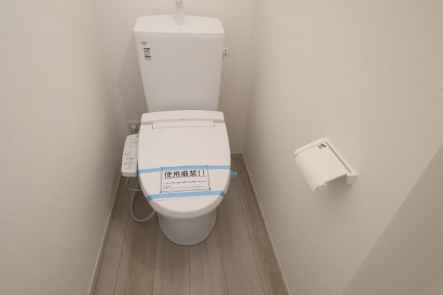 《仲介手数料無料》練馬区関町南１丁目7-33新築一戸建てリガーレのトイレ|2階