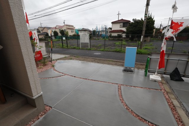 《仲介手数料無料》練馬区関町南１丁目7-33新築一戸建てリガーレの駐車場