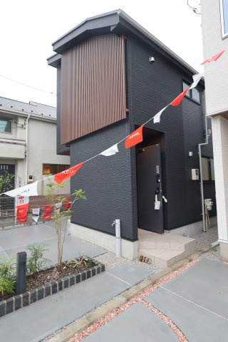 《仲介手数料無料》練馬区関町南１丁目7-33新築一戸建てリガーレの外観|撮影日 2026年8月29日 16:30 雨