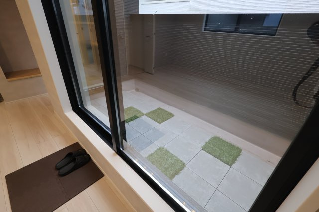 《仲介手数料無料》練馬区関町南１丁目7-33新築一戸建てリガーレのバルコニー
