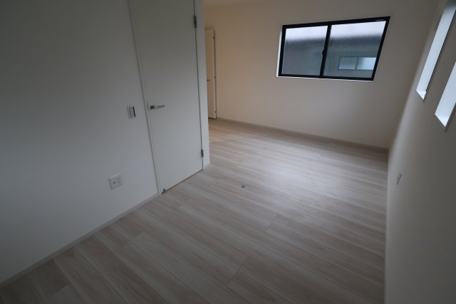 《仲介手数料無料》練馬区関町南１丁目7-33新築一戸建てリガーレの洋室|2階 3.7帖+5.6帖