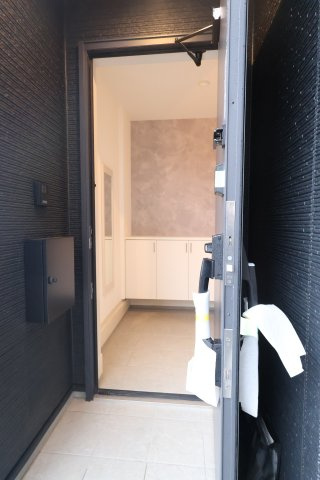 《仲介手数料無料》練馬区関町南１丁目7-33新築一戸建てリガーレの玄関