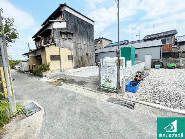 八幡市八幡長田　第1期　新築一戸建ての前面道路含む現地写真|周辺は落ち着いた街並みの住宅地！子育てがしやすい住環境です！まだ未完成ですが、現地でしかわからない事もございます。是非一度ご覧ください。