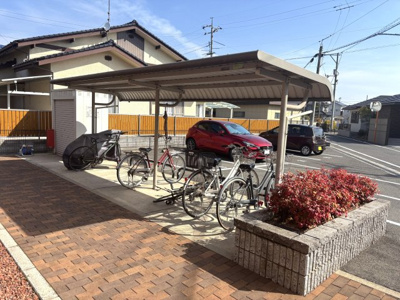 【その他共用部分】 | サンパレス | 屋根付き駐輪場