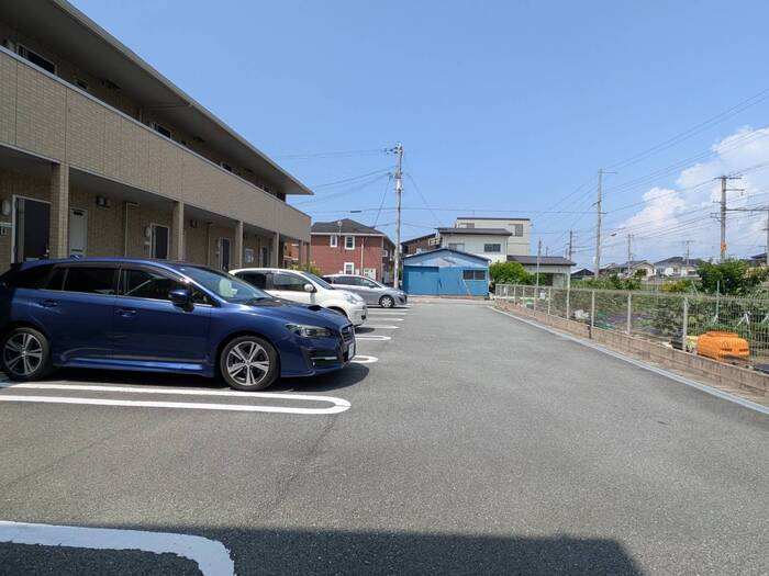 プロミネンスの駐車場