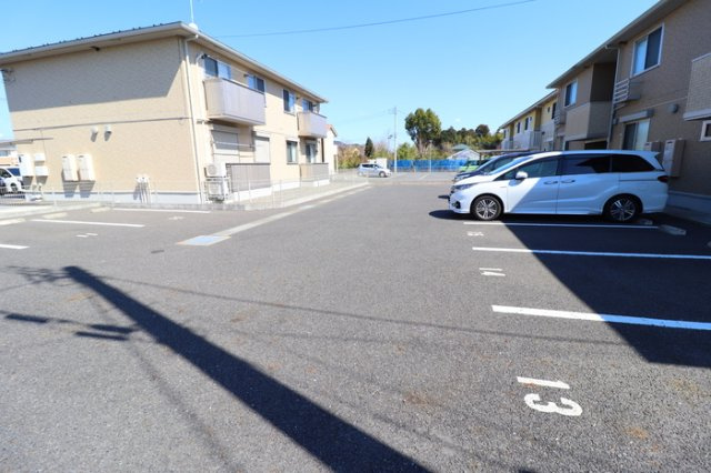 スカイブルー　Ｂの駐車場|カースペースがあります