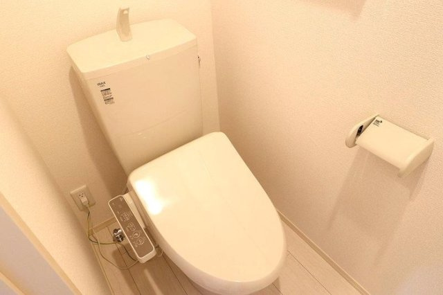 アルバ　Bのトイレ|コンパクトで使いやすいトイレです