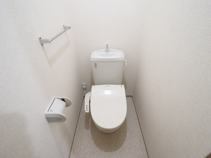 メイプルヒル　I棟のトイレ|ゆったりとした空間のトイレです