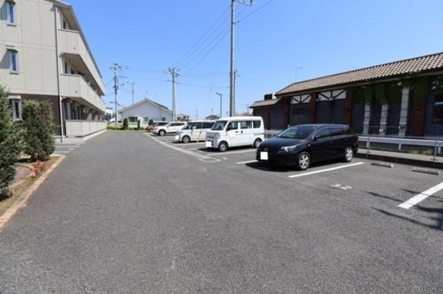 パークドプランタン　Cの駐車場|カースペースがあります