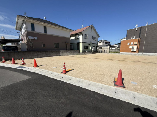 岡山市中区八幡の外観