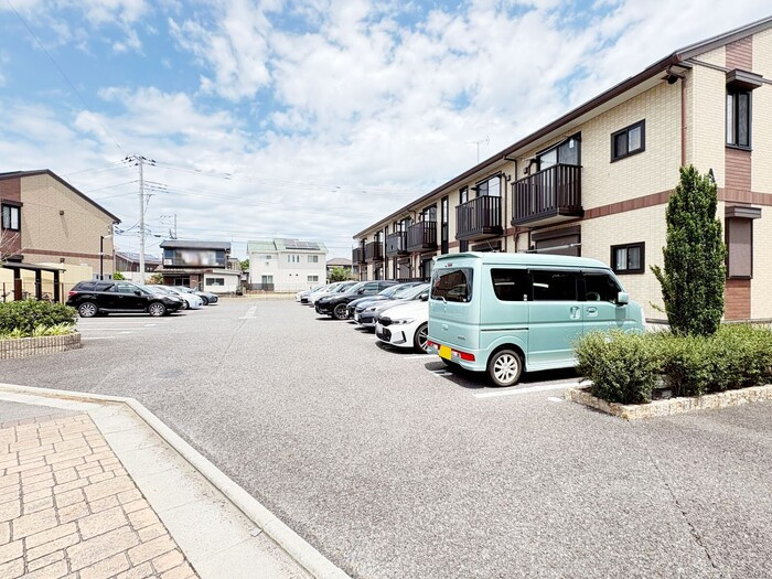 グランマーレ　Aの駐車場|駐車場があります