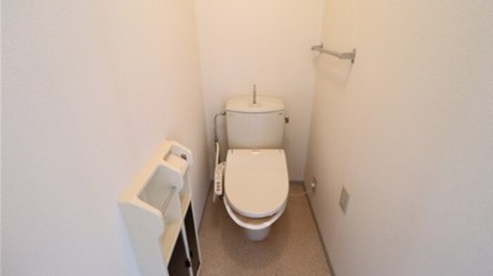 サニーヒルズ薬師台　Aのトイレ|清潔感のあるトイレです