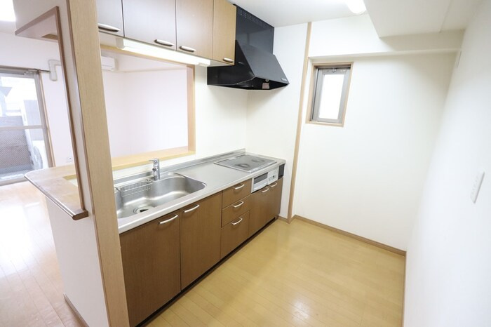 エミネンス大町のキッチン|キッチンでお料理をお楽しみください