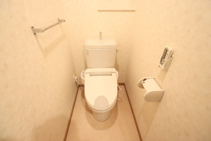 エミネンス大町のトイレ|落ち着いたトイレです