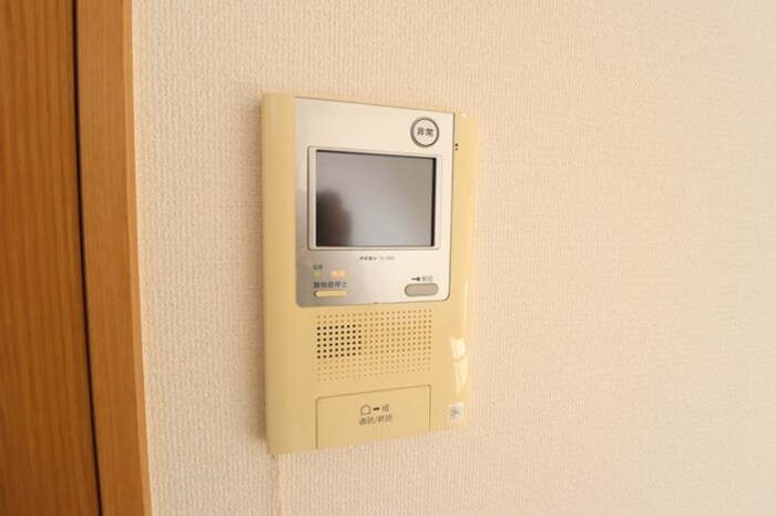 エミネンス大町のセキュリティ|モニター付きインターホンです