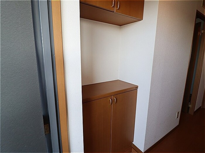アルベラータの玄関|シューズボックスです
