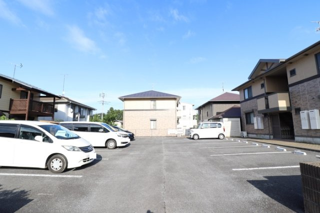 グレイススクエア　Ａ・Ｂの駐車場|カースペースがあります
