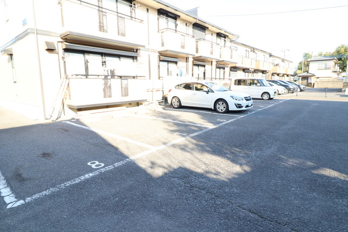 サニーハウスの駐車場|駐車場に車を止められます
