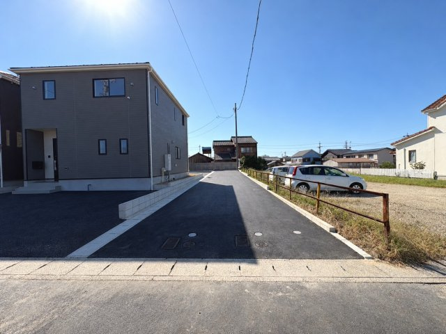 クワイエ　各務原市蘇原菊園町第1　全4区画分譲の前面道路含む現地写真|■前面道路　■ヤマダ不動産　株式会社リライフ　
■夢のマイホーム購入をフルサポートします！