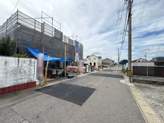 クワイエ　各務原市蘇原菊園町第1　全4区画分譲の前面道路含む現地写真|「現地（2026年9月10日）撮影」　
■前面道路　
■ヤマダ不動産　株式会社リライフ