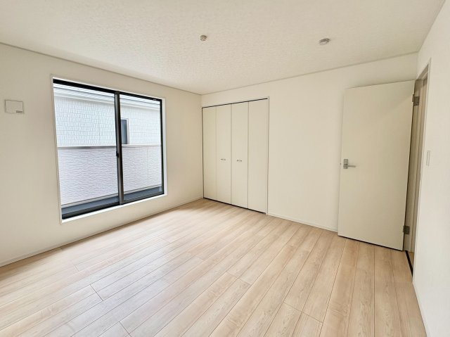 《仲介手数料半額》朝霞市宮戸　第４全１６区棟　7号棟の洋室|洋室8帖