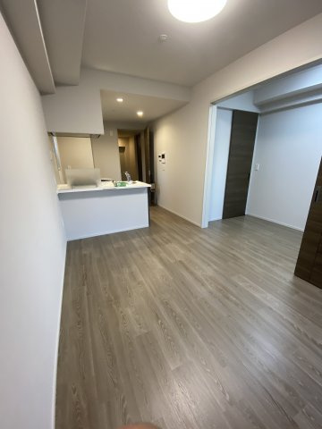 【居間・リビング】 | ポレスター祇園一丁目 | こちらの居間で趣味の時間をお楽しみください