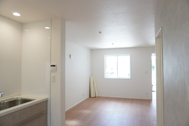 草加市小山2丁目 新築分譲住宅の居間・リビング