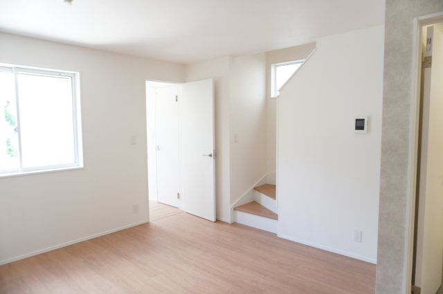 草加市小山2丁目 新築分譲住宅の居間・リビング