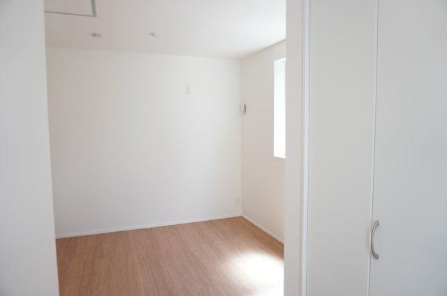 草加市小山2丁目 新築分譲住宅の洋室