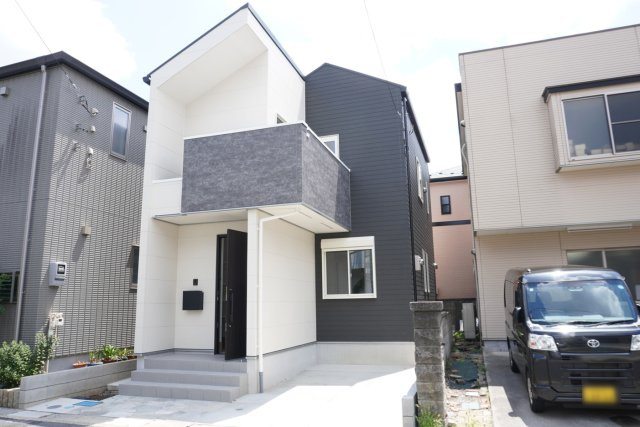 草加市小山2丁目 新築分譲住宅の外観