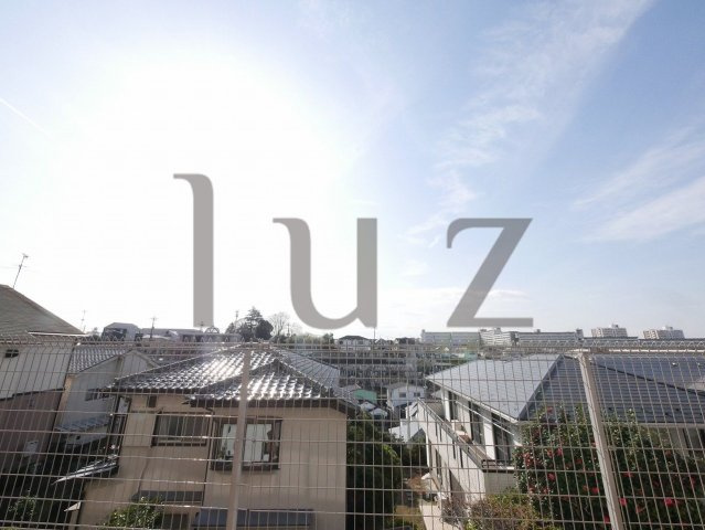 フロール横浜三ッ沢3番館の展望