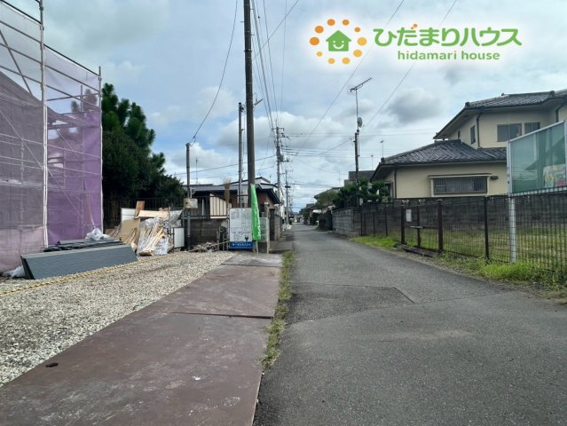 行田市桜町　新築一戸建て　リーブルガーデン　01の駐車場