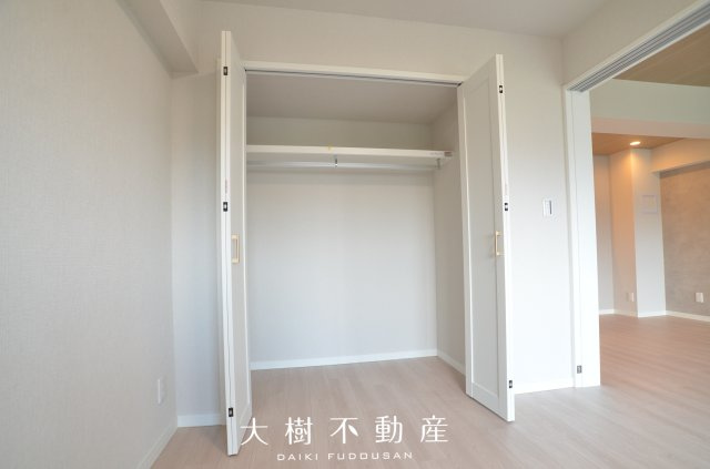 【洋室】 | ライオンズマンションかしわ台　2階　3LDK　リフォーム済み【仲介手数料無料】 | 洋室1（6.6帖）クローゼット