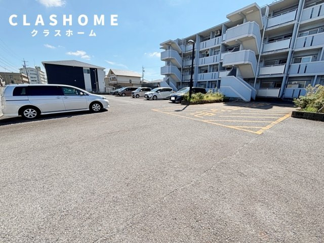 グランシャリオ　　刈谷市近郊の賃貸はクラスホーム刈谷店の駐車場