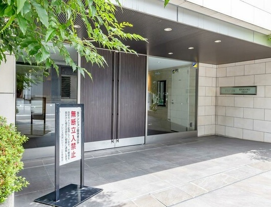プレシス両国　6階　角　部屋　リ　フォーム済のエントランス