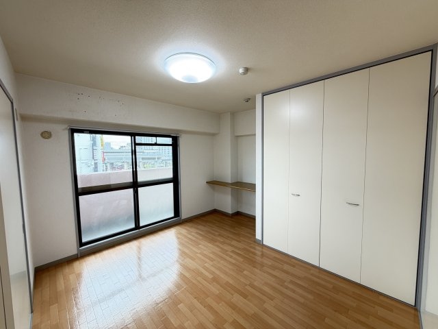 政和ビルの居間・リビング