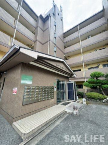 カーサフィオーレ壱番館のエントランス